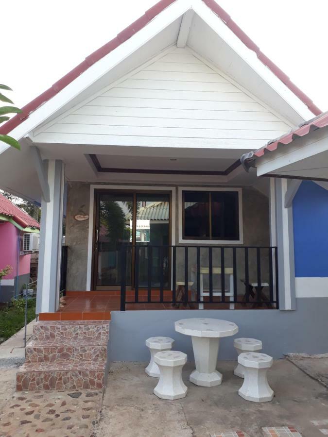 Apartamento Poopreaw Koh Larn Exterior foto